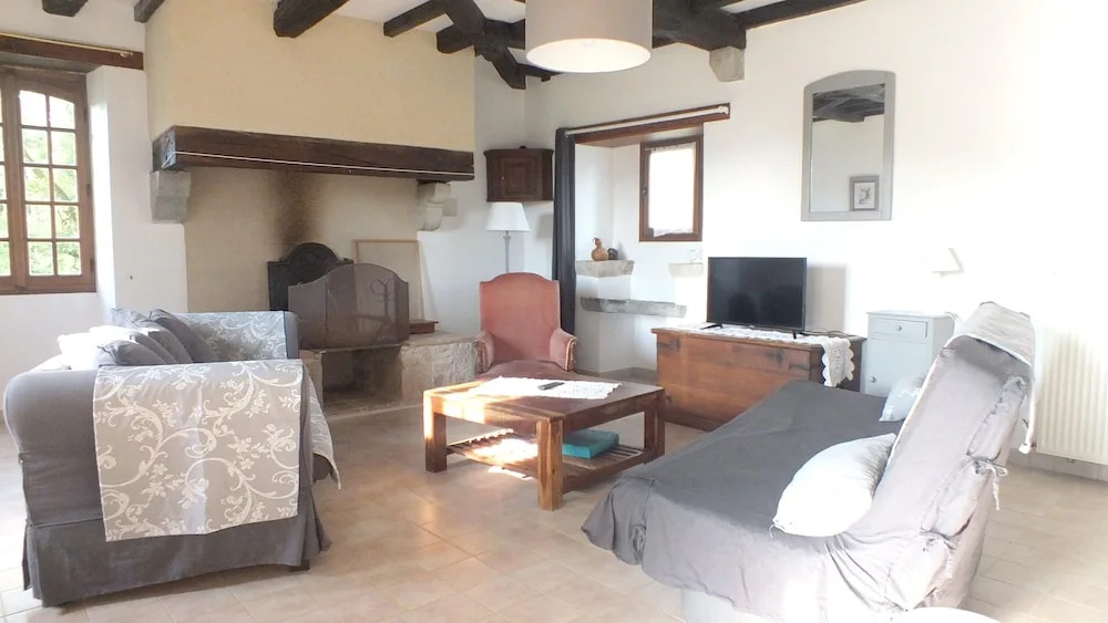 House With 2 Bedrooms in Penne, With Pool Access, Furnished Garden and