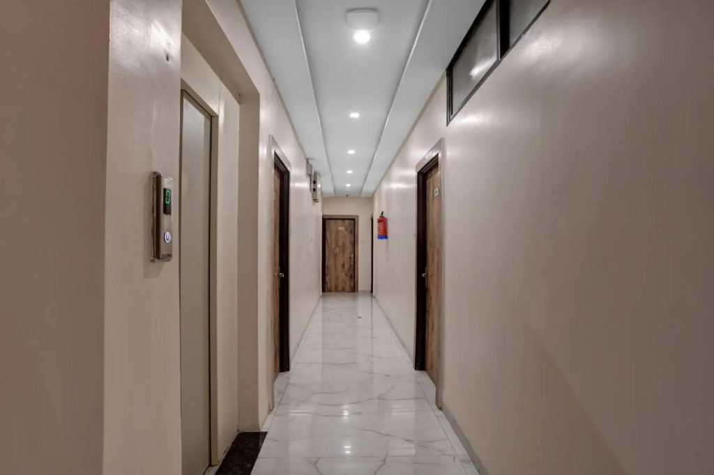 Collection O 45876 Hotel Benchmark Vijay Nagar