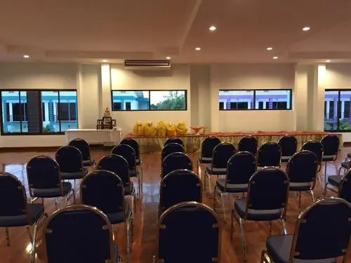 Menam Resort