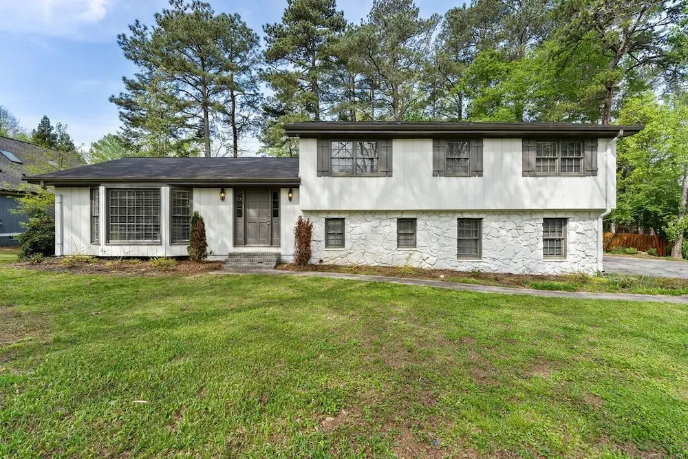 Beautiful Newly-renovated Home in Indian Hills