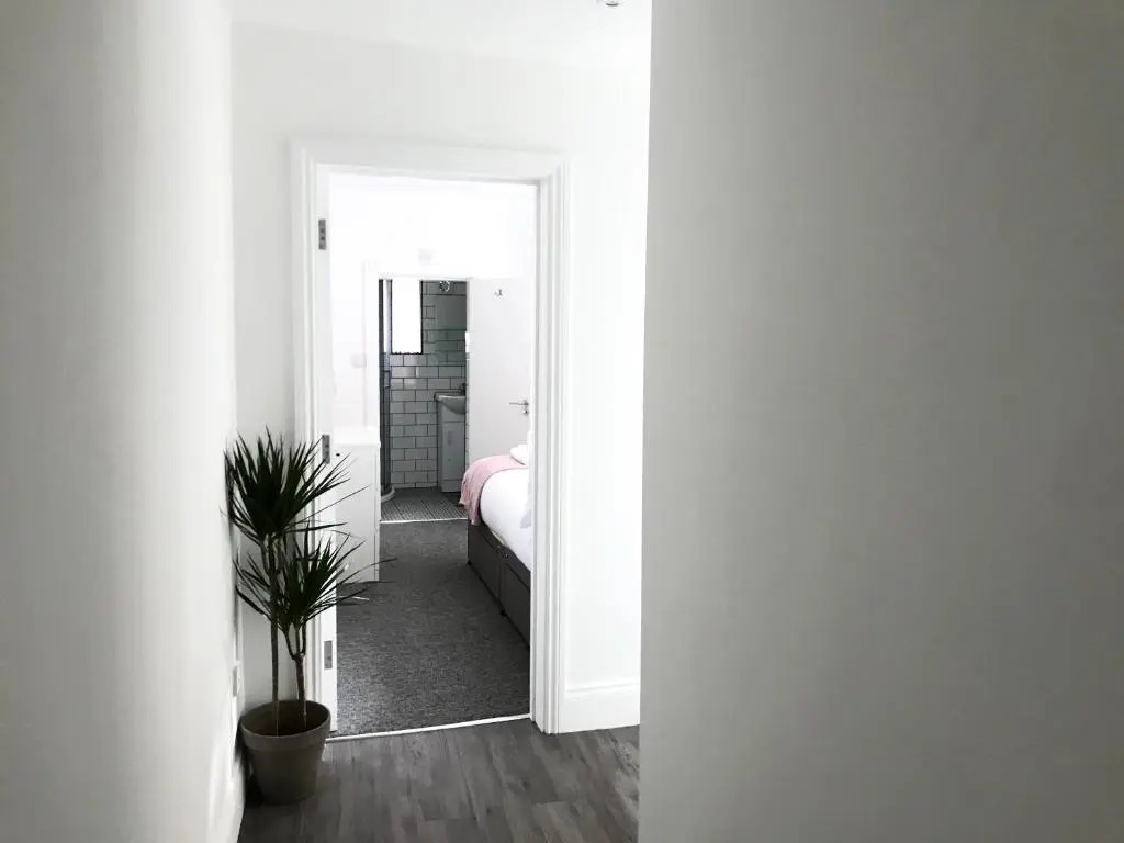 OTTO - 2 Bed 2 Bath & Terrace