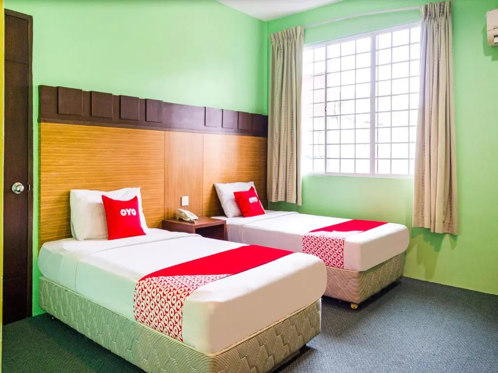 OYO 89408 Royal Hotel