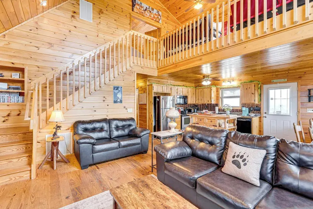 Mtn-View Cabin: Deck & Pets Welcome in Murphy