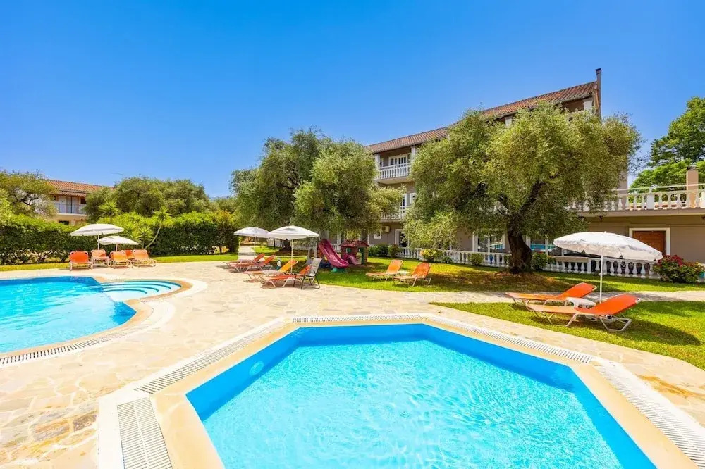 Kosmas Apartments