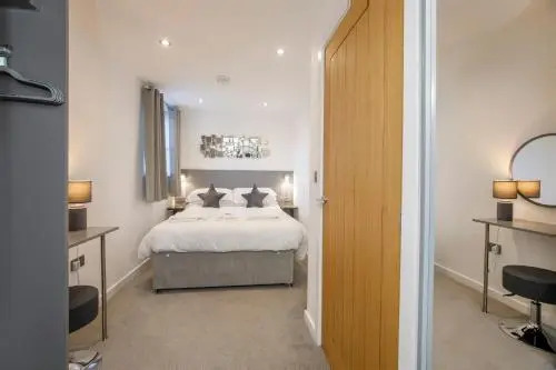 City Apartments - Reubens Court
