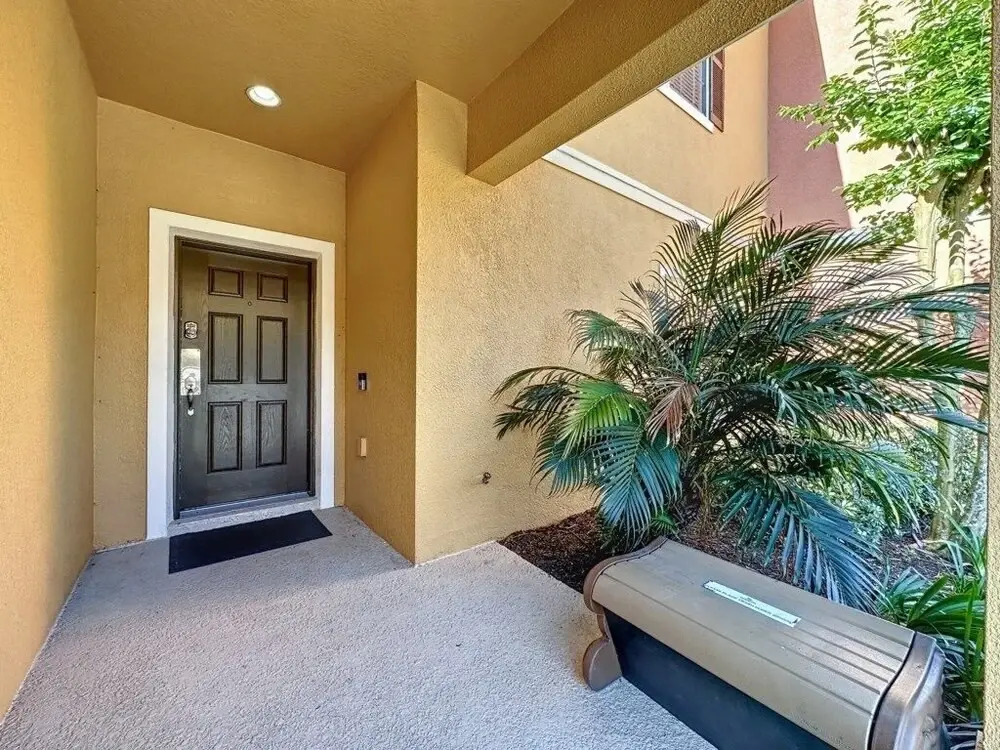 Adorable Townhome Remodeled With Comfort And Relaxation In Mind! Splash Pool! 4 Bedroom Townhouse