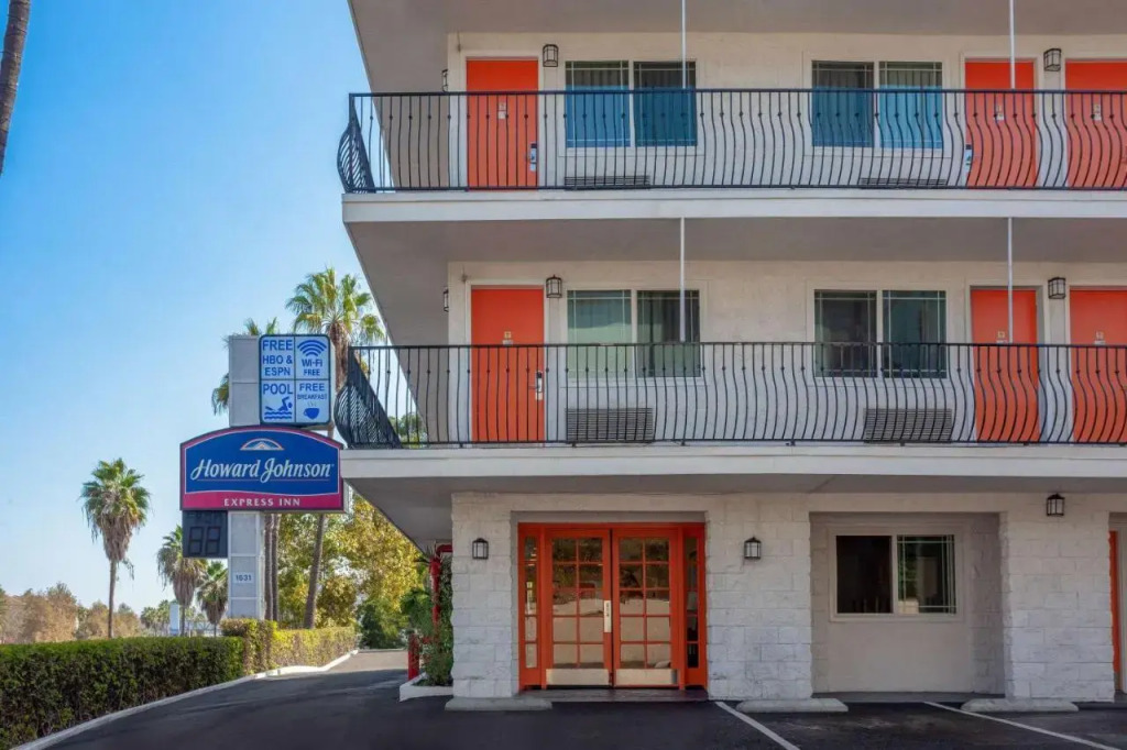 Howard Johnson Express Inn
