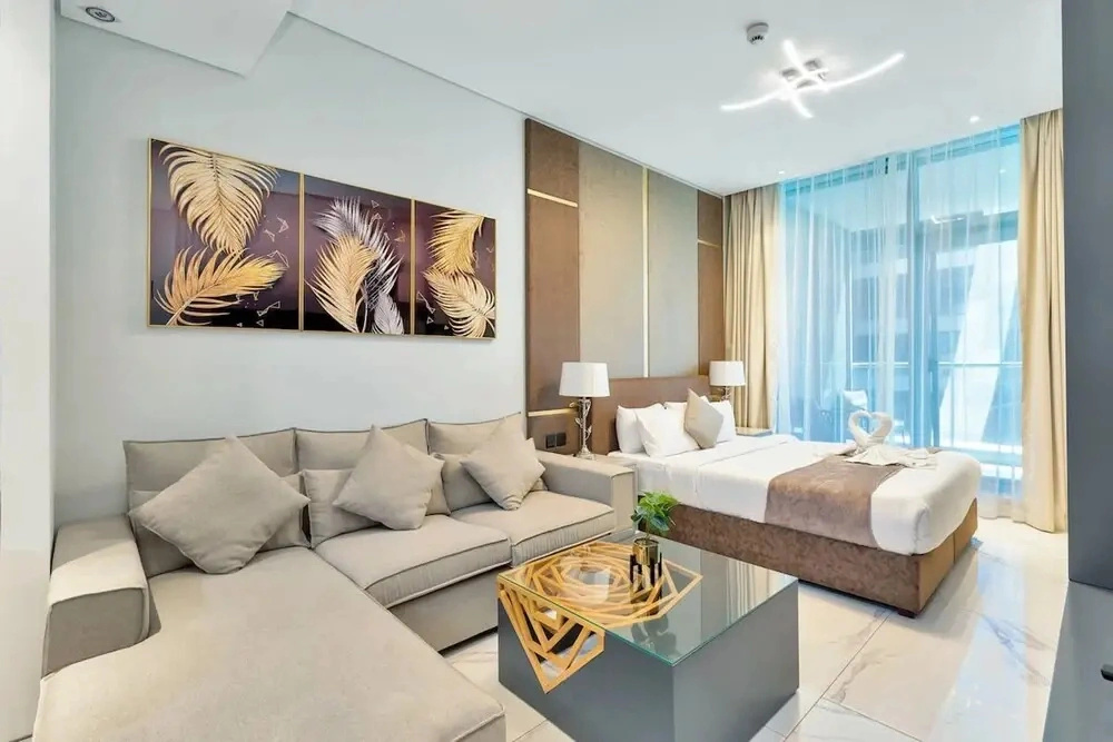 LUX Studio Near Burj w Canal Views