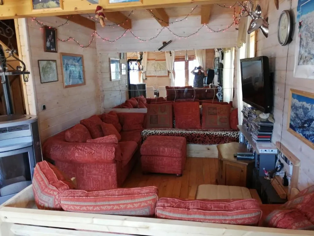 Ski Chalet - Chez Helene Ski fb