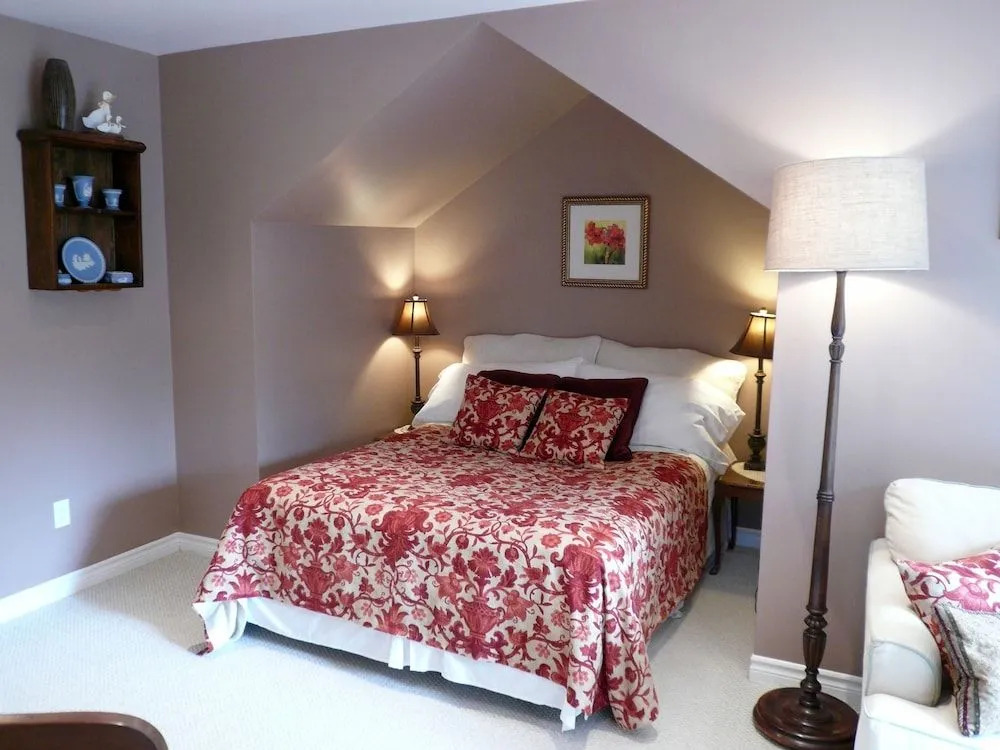 Brock Hollow Bed & Breakfast