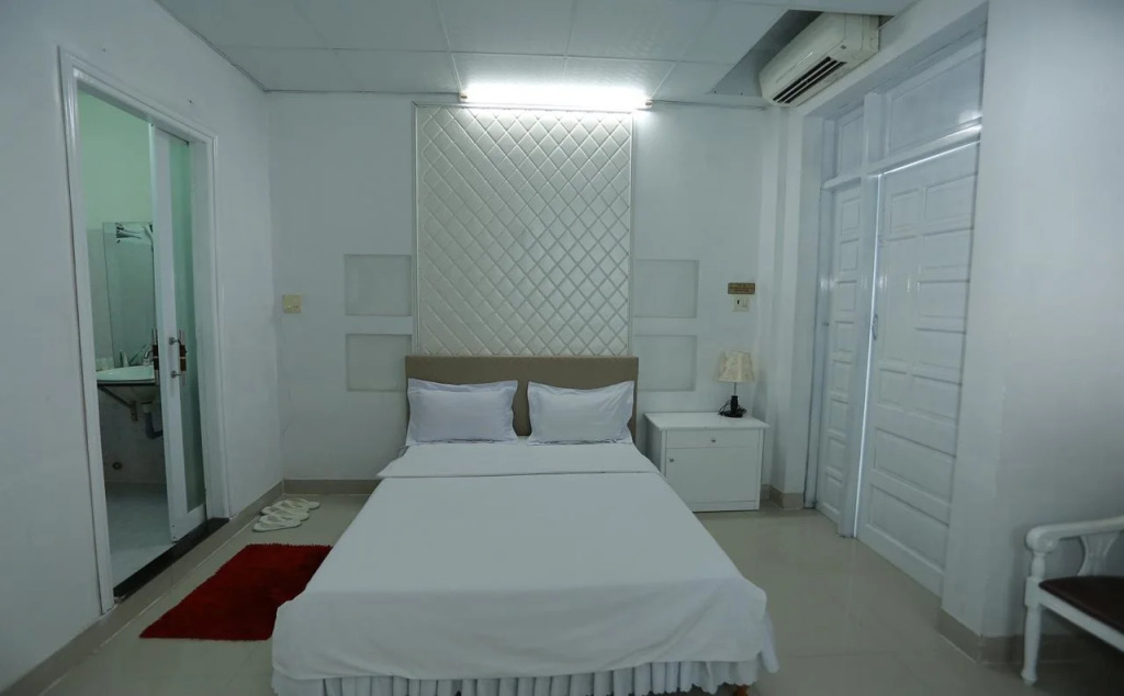Thanh Long Hotel
