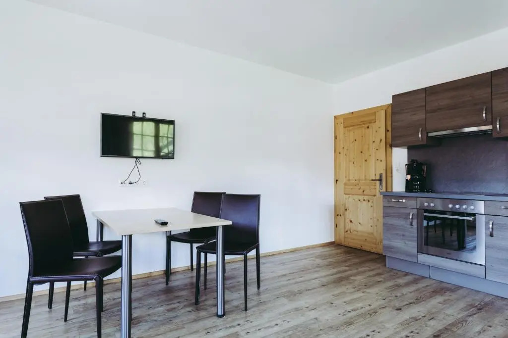 Andis Almdorf