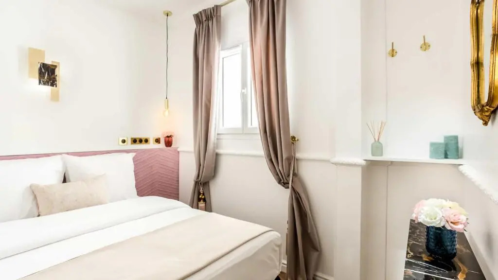 Luxury 4 bedroom 3 bathroom Aristocratic apartment - Louvre