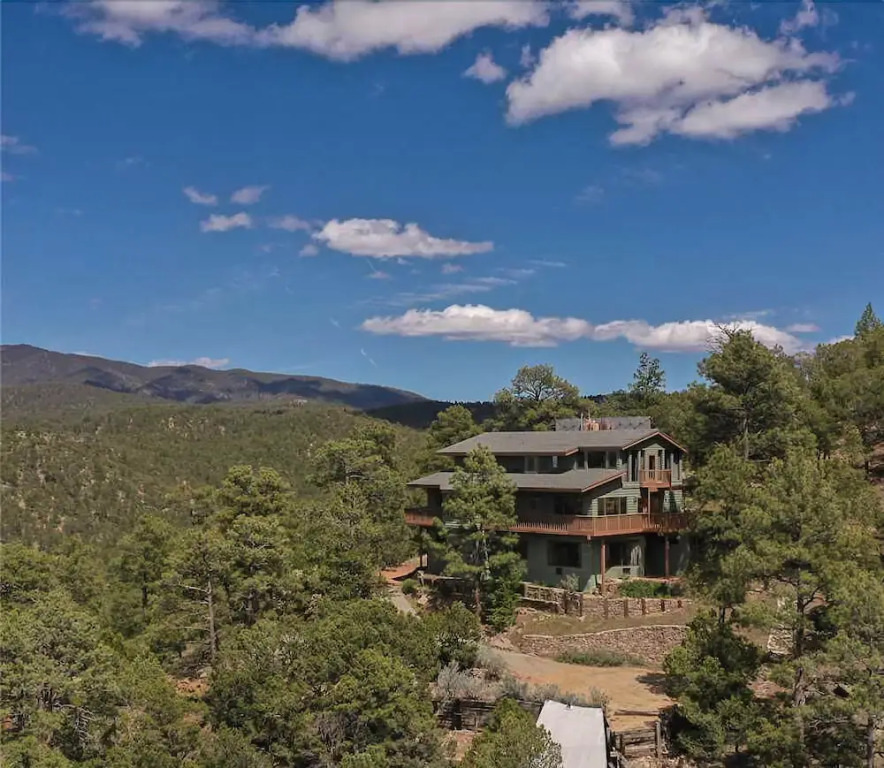 Summit Sanctuary, 3 Bedrooms, Sleeps 8, Mountain Views