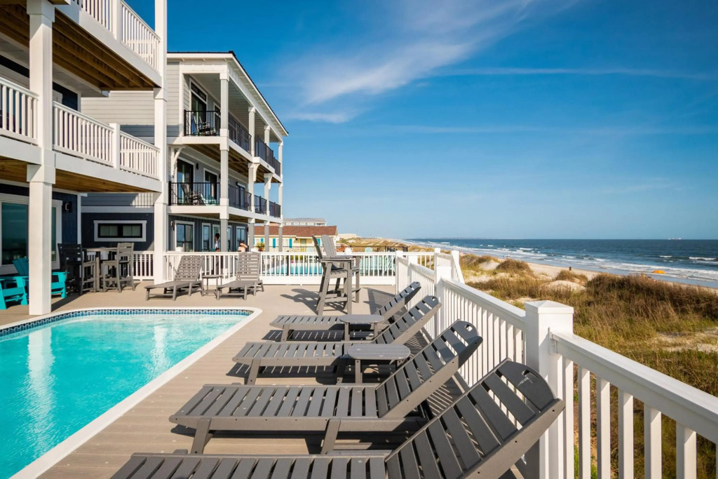 Carolina Dreamin by Oak Island Accommodations