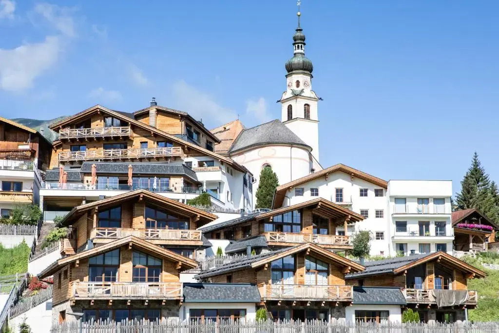 PUR Suites & Chalets
