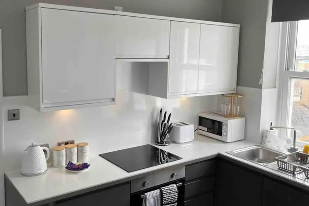 1-bed Apartment - Close to Beach - Free Parking