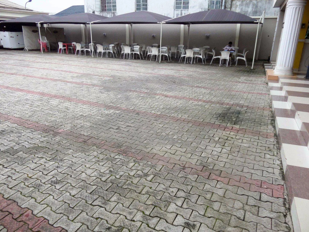 Emars Hotel & Suites