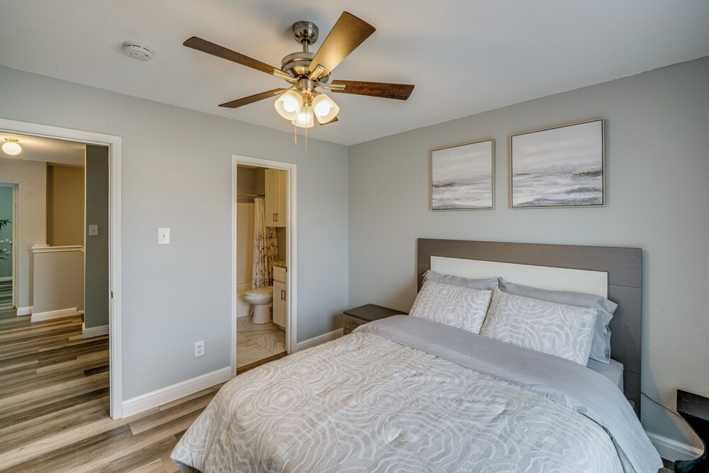 Pet Friendly! Renovated Arlington Home Near At&t
