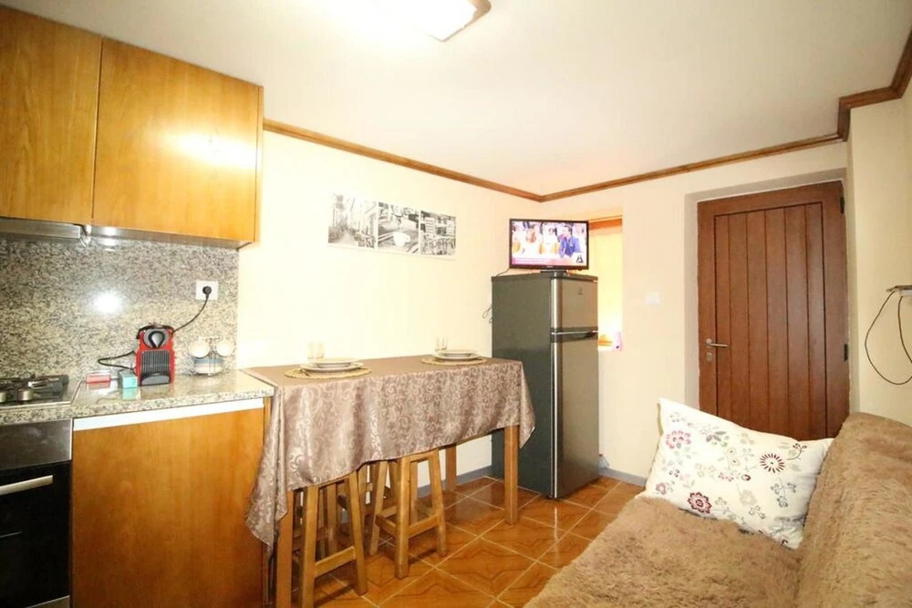 House With 2 Bedrooms in Soengas, With Wonderful Lake View and Balcony