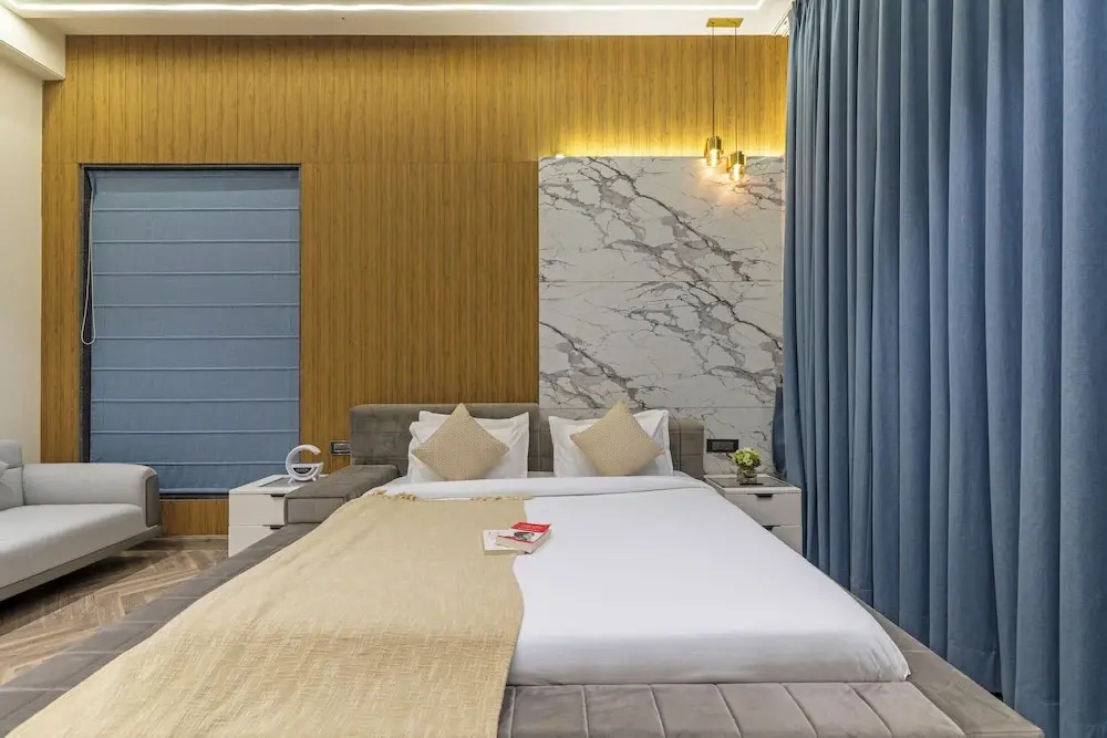 Elivaas Levante Farms 5 BHK Villa