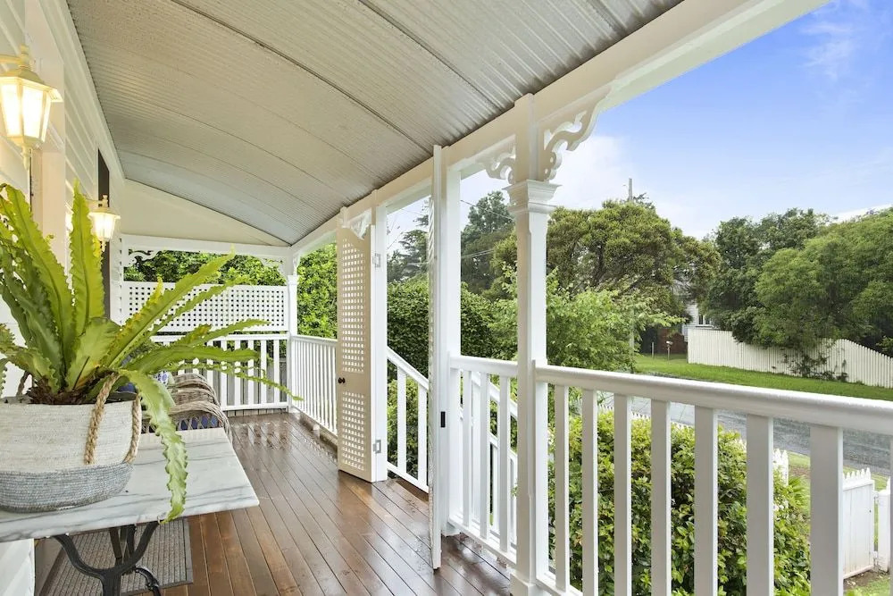 Sierra Cottage