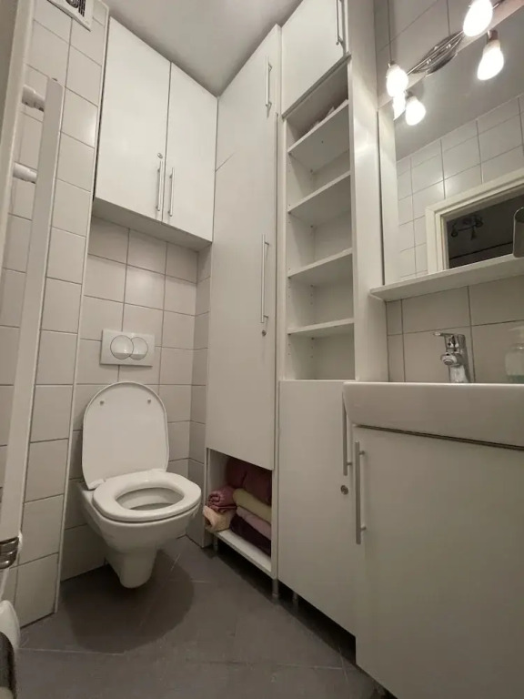 Large Modern 75m2 Flat and Free Parking