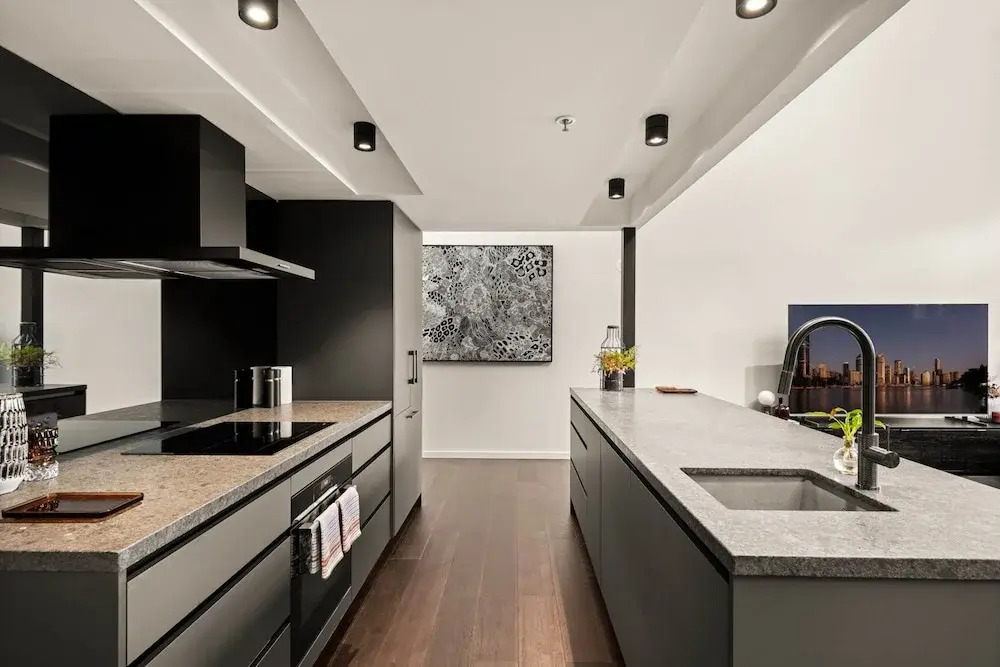 Stylish Riverside 2-bedroom Apartment in Teneriffe