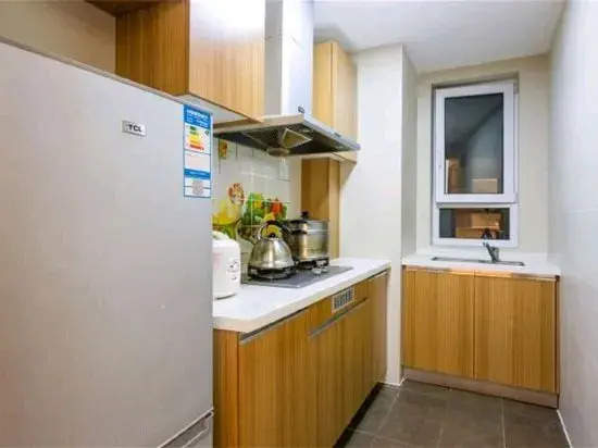 Xinsuihai Seaview Apartment (Yingkou Shanhai Square Vanke Shop)
