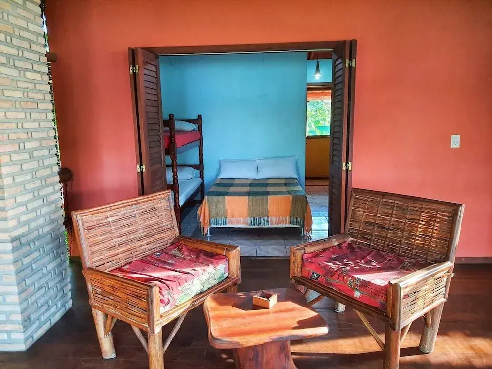 Casa de Temporada 4 Coqueiros, 16 Hóspedes, Piscina, 4 Suítes e Churrasqueira em Itacaré Bahia