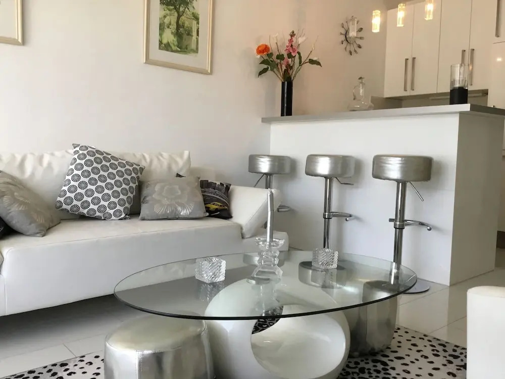 Suites in Cannes Center Sea View