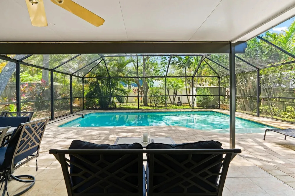 Heated Pool Home Dunedin CLW Steps to Intercoastal