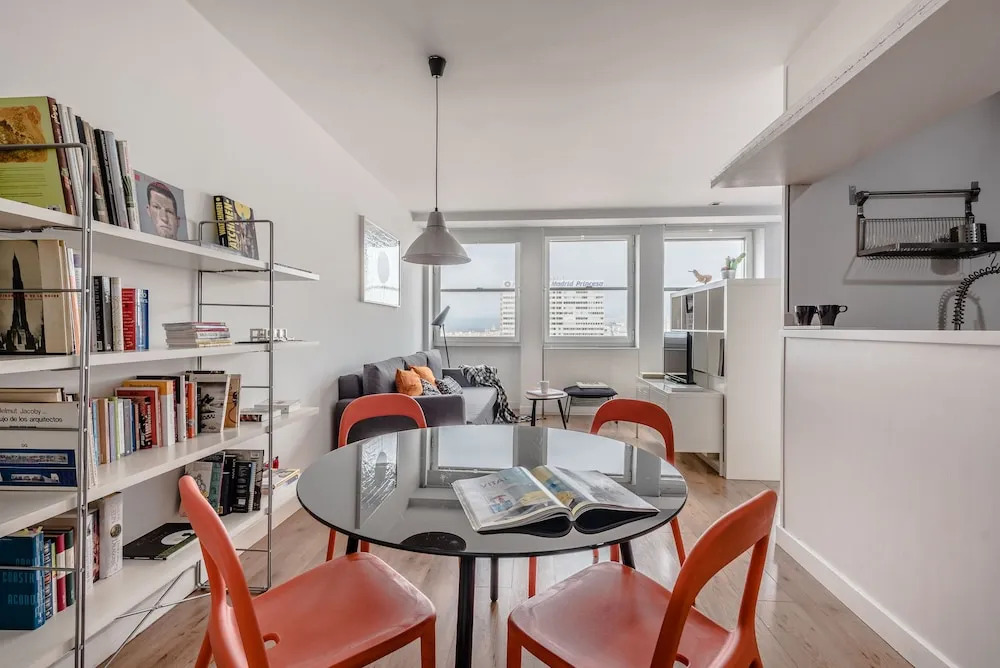 Fantastic studio in Princesa Street by Allô Housing