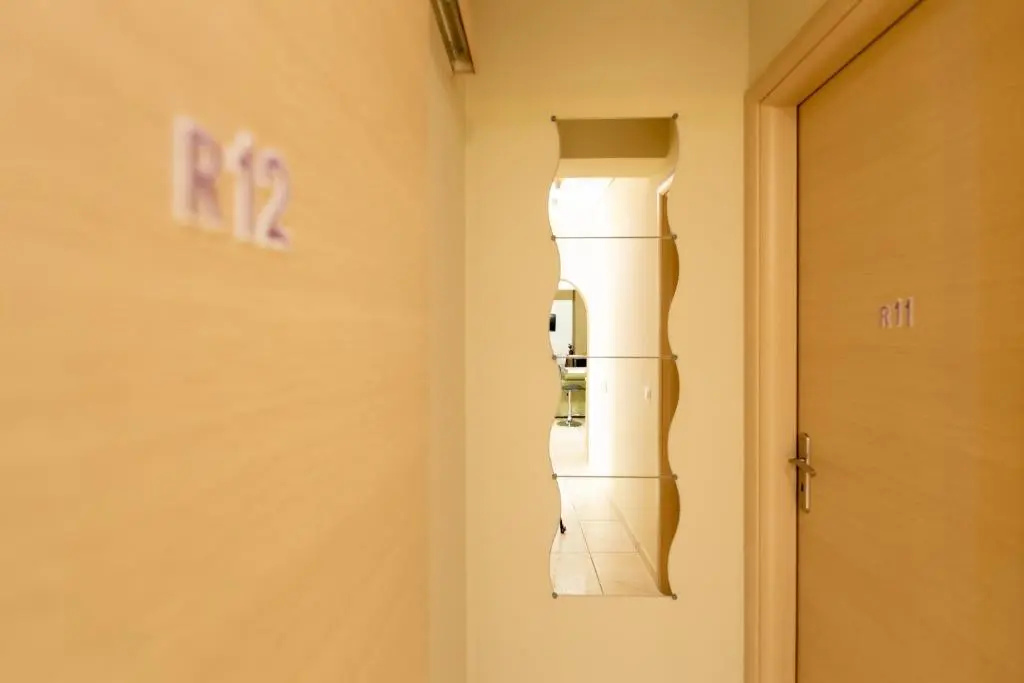 A&J Apartments or Rooms athens airport