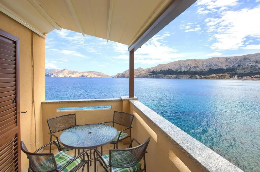 Apartment Frane