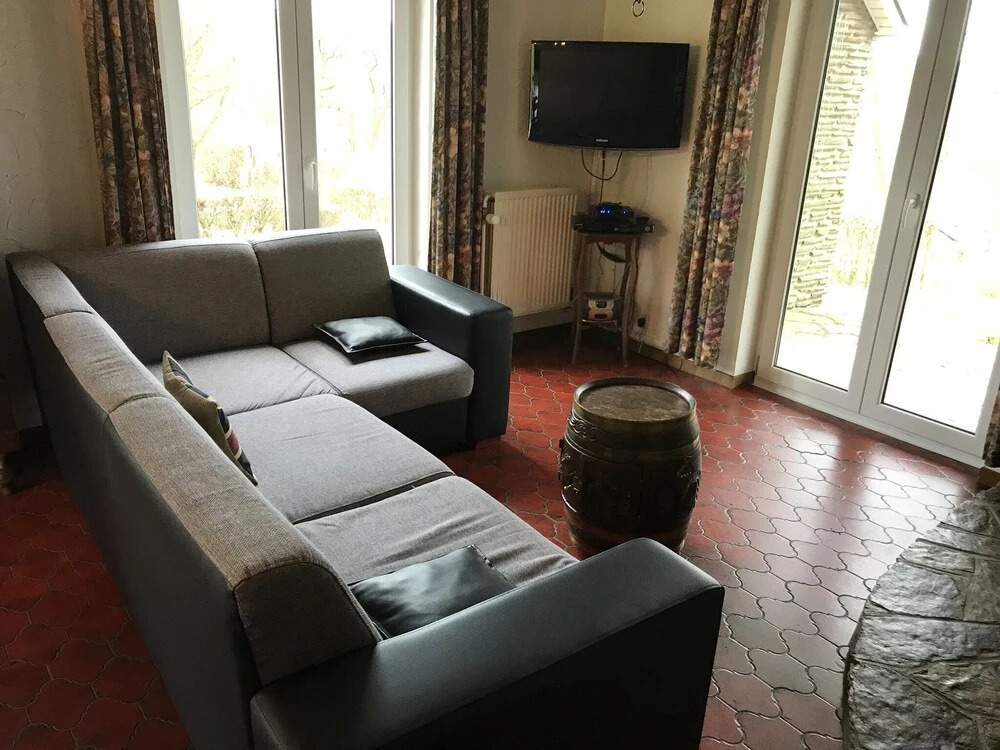 Detached House with Terrace with Breathtaking Views, Hot Tub, Sauna