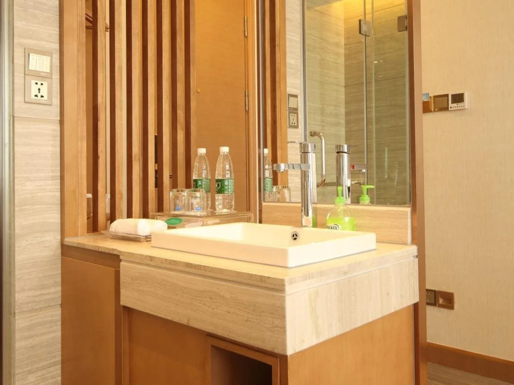 Days Inn Panyu
