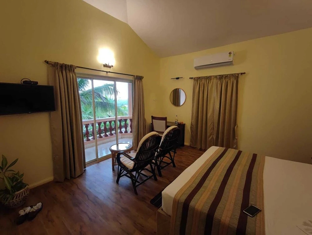 Indismart Woodbourne Resort