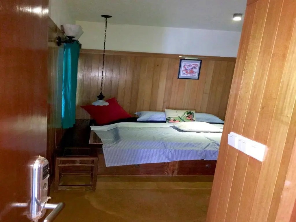 The Tea Road Hotel and Restaurant - Auroville Beach