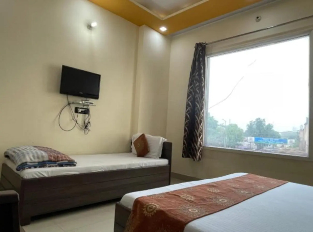HOTEL G!S Paradise Amritsar - Provided Fully Air Conditioned & Well Decorated Rooms - Free Parking And Free Wi-fi Facility - A Premium Hotel In Amritsar