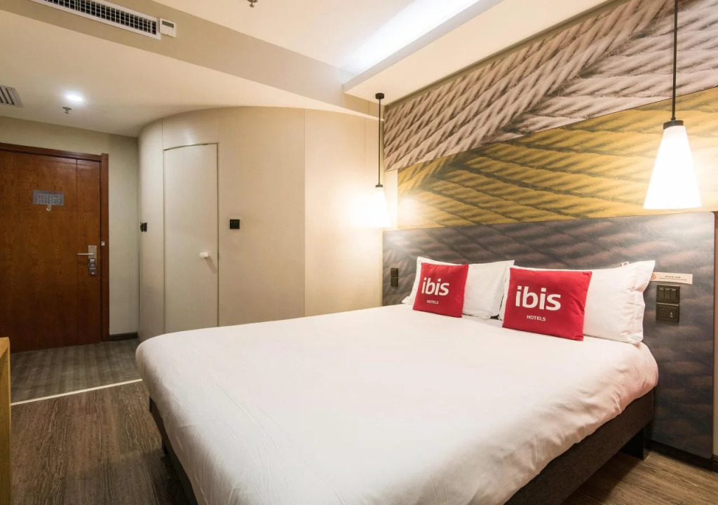 ibis Zhangye Gov Station