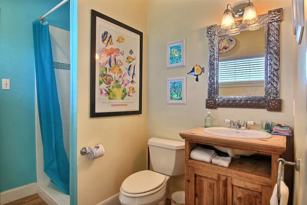 Ocean Oasis 5 Bedrooms 4 Bathrooms Home