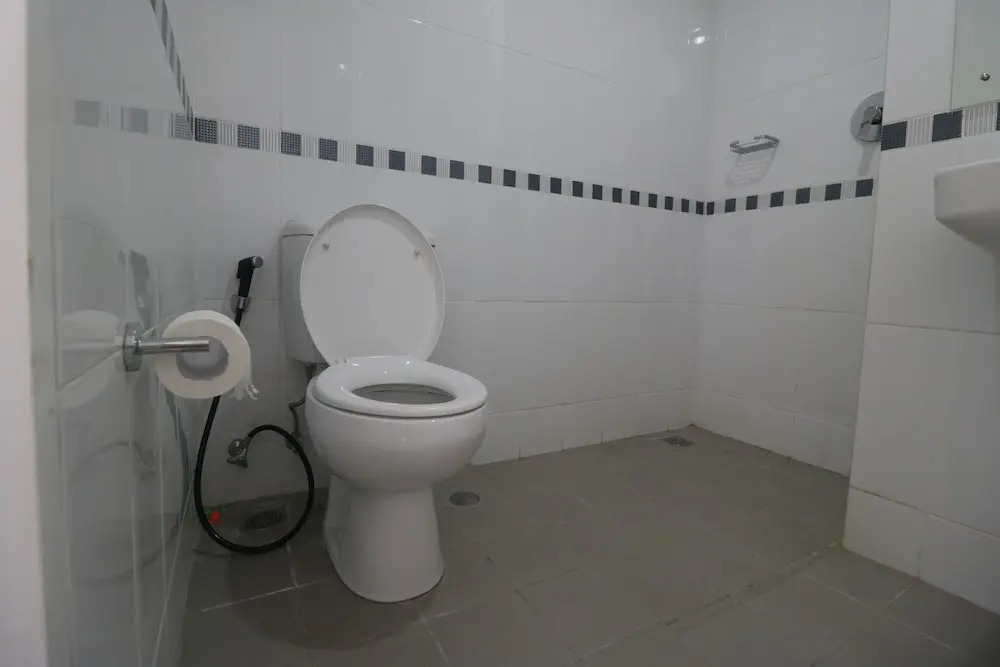 RedDoorz Apartment near Summarecon Mall Serpong