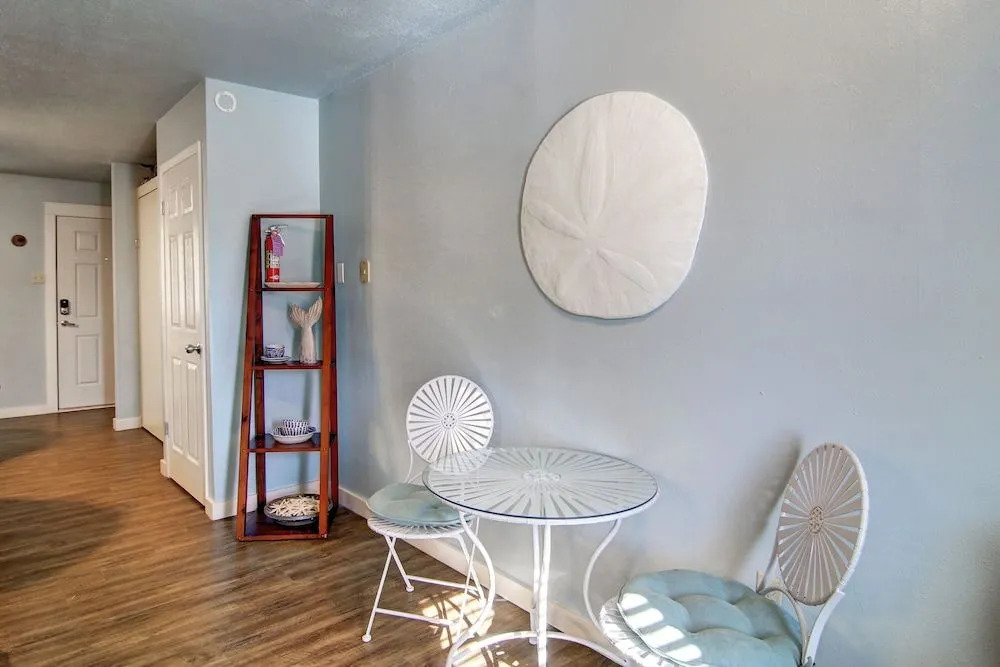 The Cozy Coconut condo