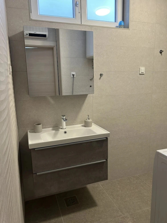Apartments Mariner with heated pool