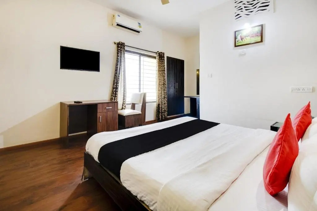 CAPITAL O75993 Hotel Shanti Nivas