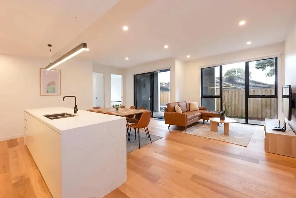 Stylish 3 Bedroom With Free Parking