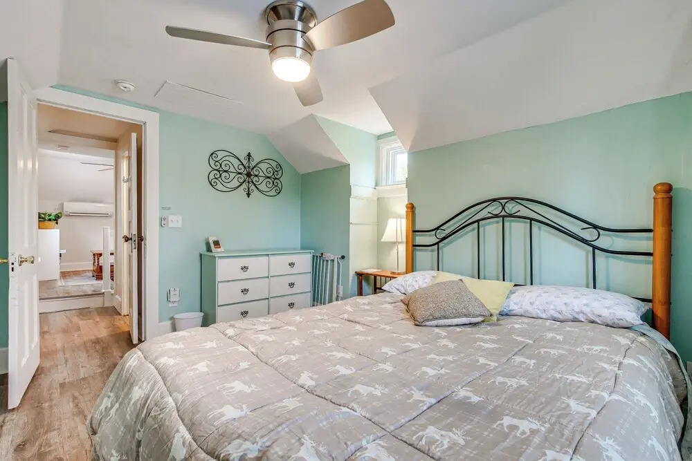 Lavish House w/ Patio - 2 Blocks to Green Lake!