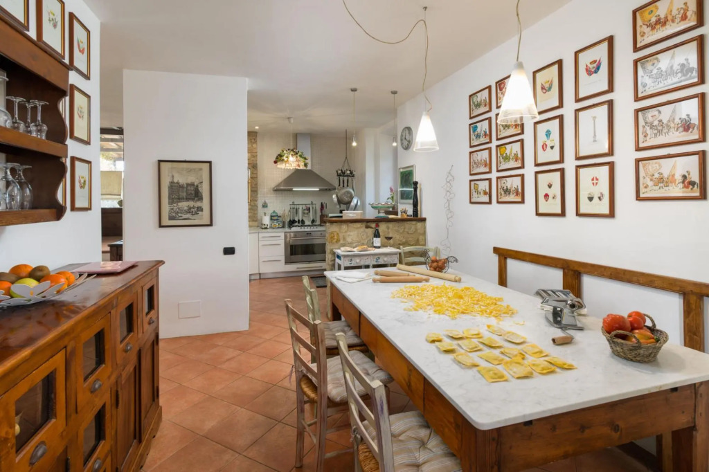 Beautiful villa with private pool immersed in the Tuscan countryside-Capanna al Lago
