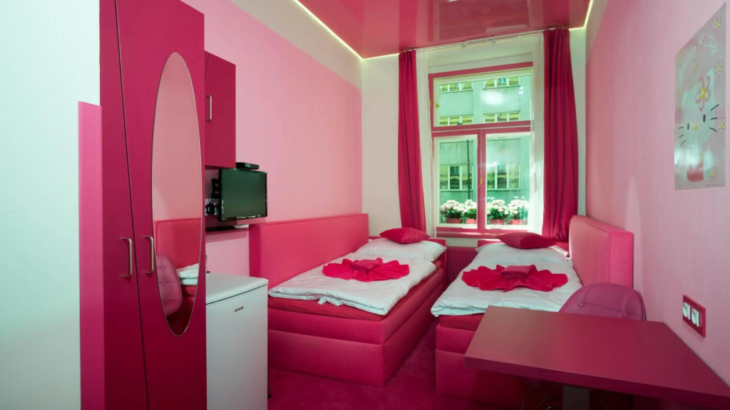 Apartment COLOURS - your 7 colour experience in centre of Prague